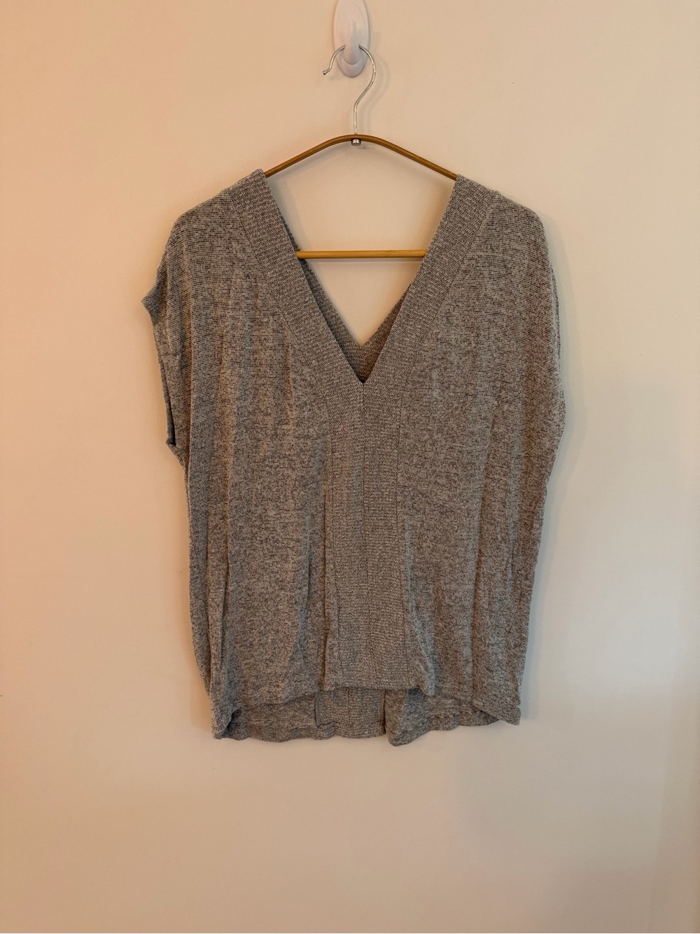 Freeloader Heather Gray V-Neck Sleeveless Knit Top